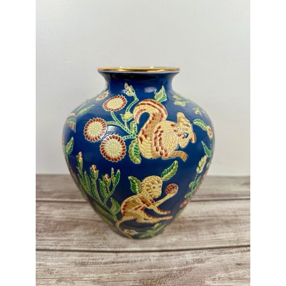 Vintage ANDREA BY SADEK 9" Chinoiserie Floral Animal Porcelain Gilded Blue Vase - Picture 1 of 11